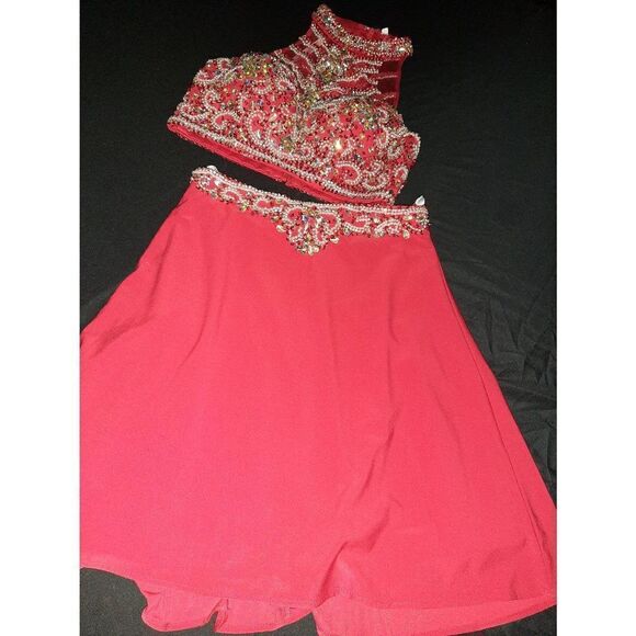 HOST PICK 🥳🥳0 Alyce Paris Red Beaded Sequin Pearl Embellished Formal Dress - Picture 4 of 7